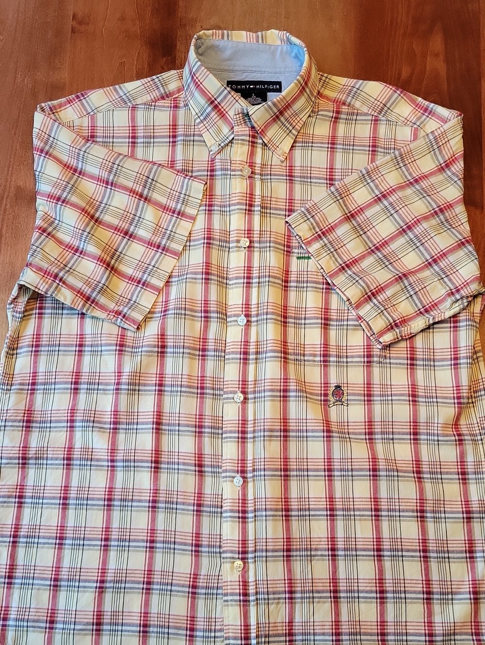 Tommy Hilfiger Red and Cream Plaid Short-Sleeve Button-Down Shirt